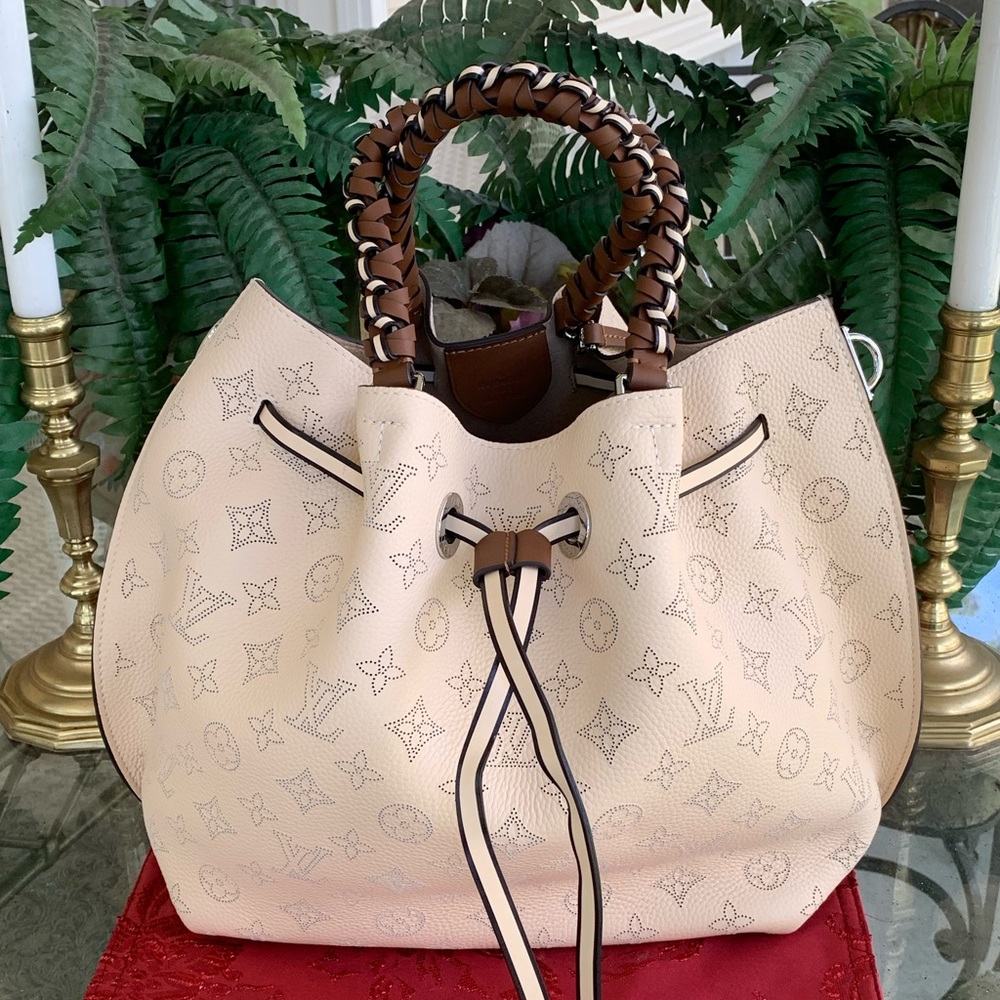❤️❤️BRAND NEW/TRADE BOUGHT IN FRANCE LV GIROLATA - Picture 1 of 8